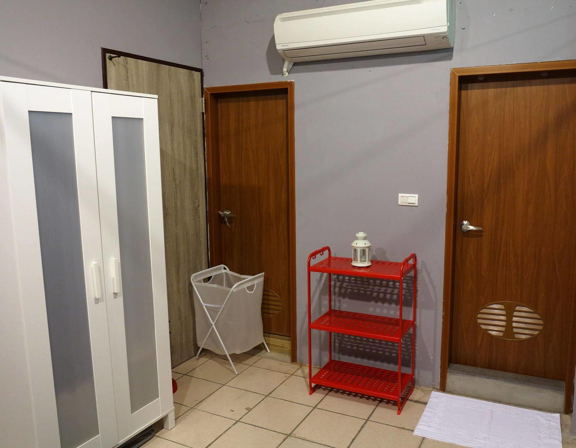 The Packer'S Hostel Taipei Esterno foto